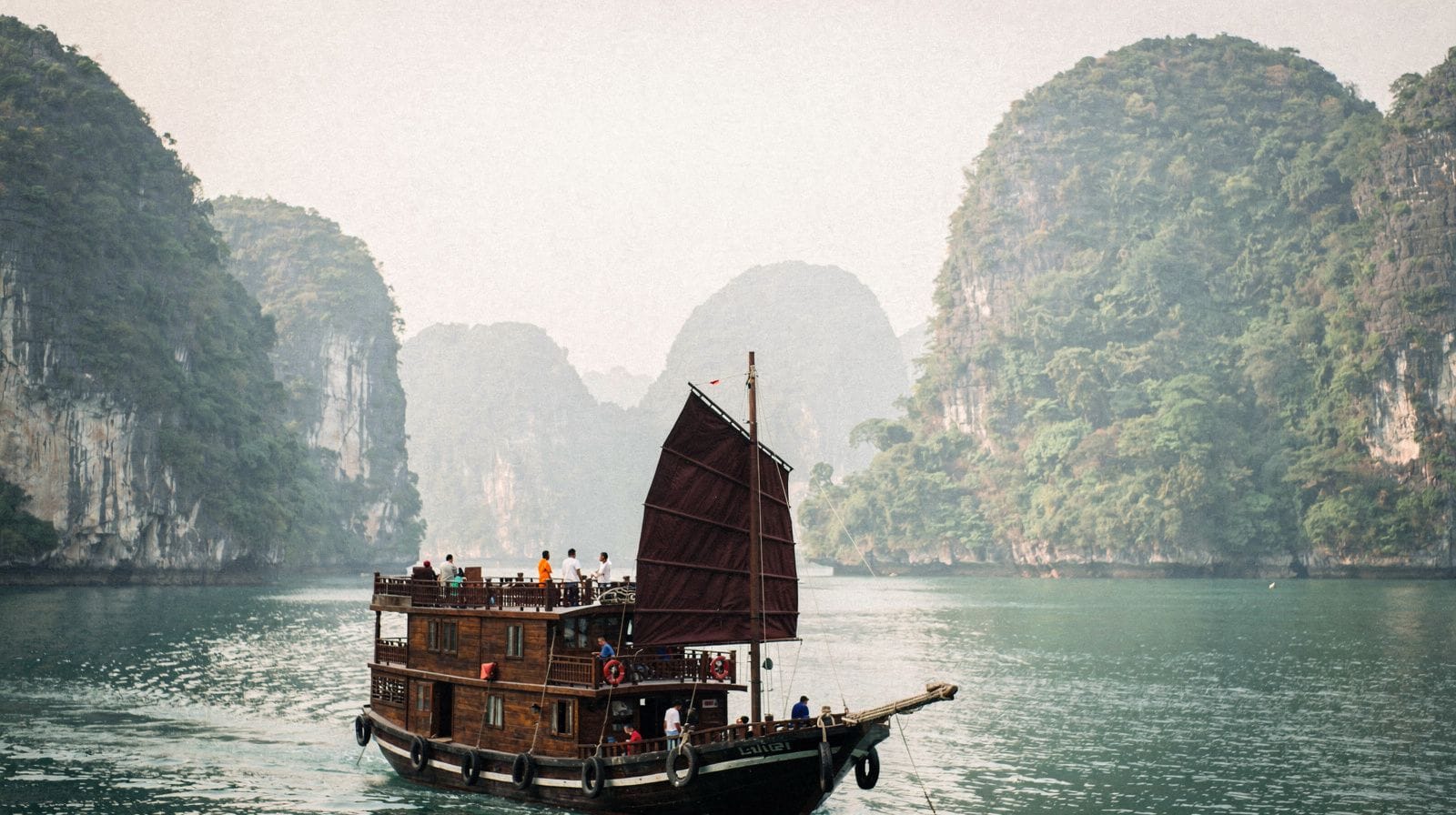 Ha Long Bay Cruises: How to Choose the Right One