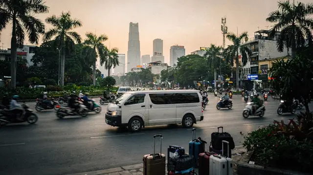 Hue to Hoi An Transfers: Car, Minibus or Train Over the Hai Van Pass