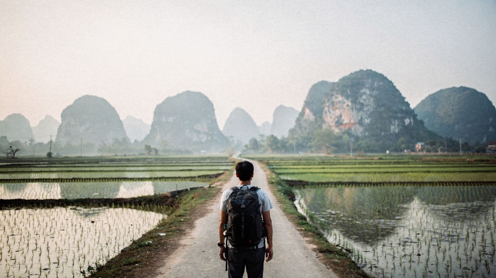 Plugs and Electricity in Vietnam: Sockets, Voltage and Adapters