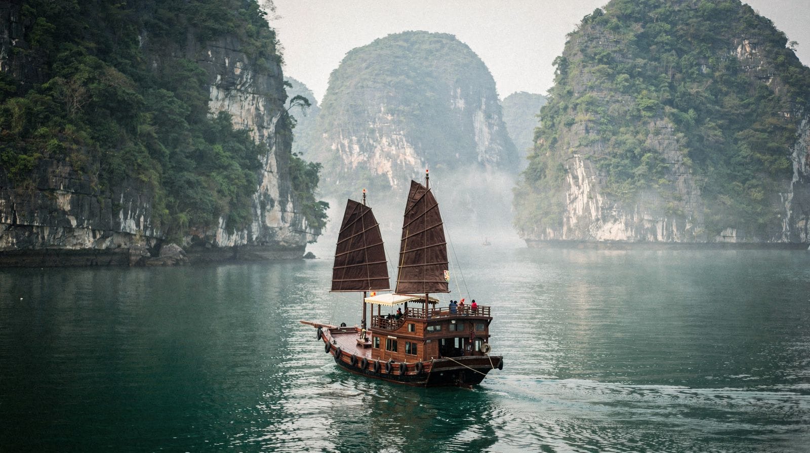 Saigon River Cruises: Dinner, Sunset and Short Boat Trips from Ho Chi Minh City